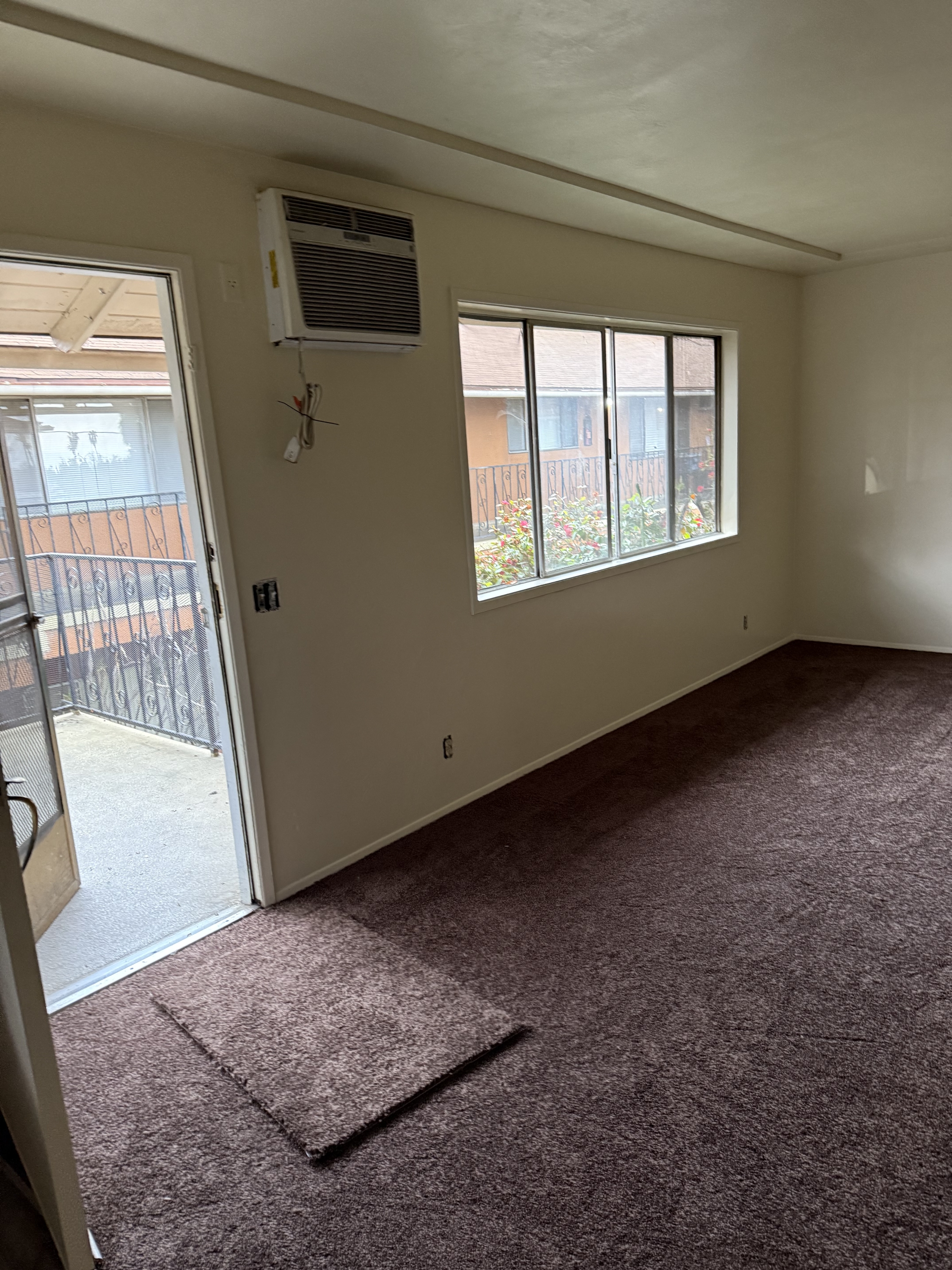 1370 N. Gordon  Apt H