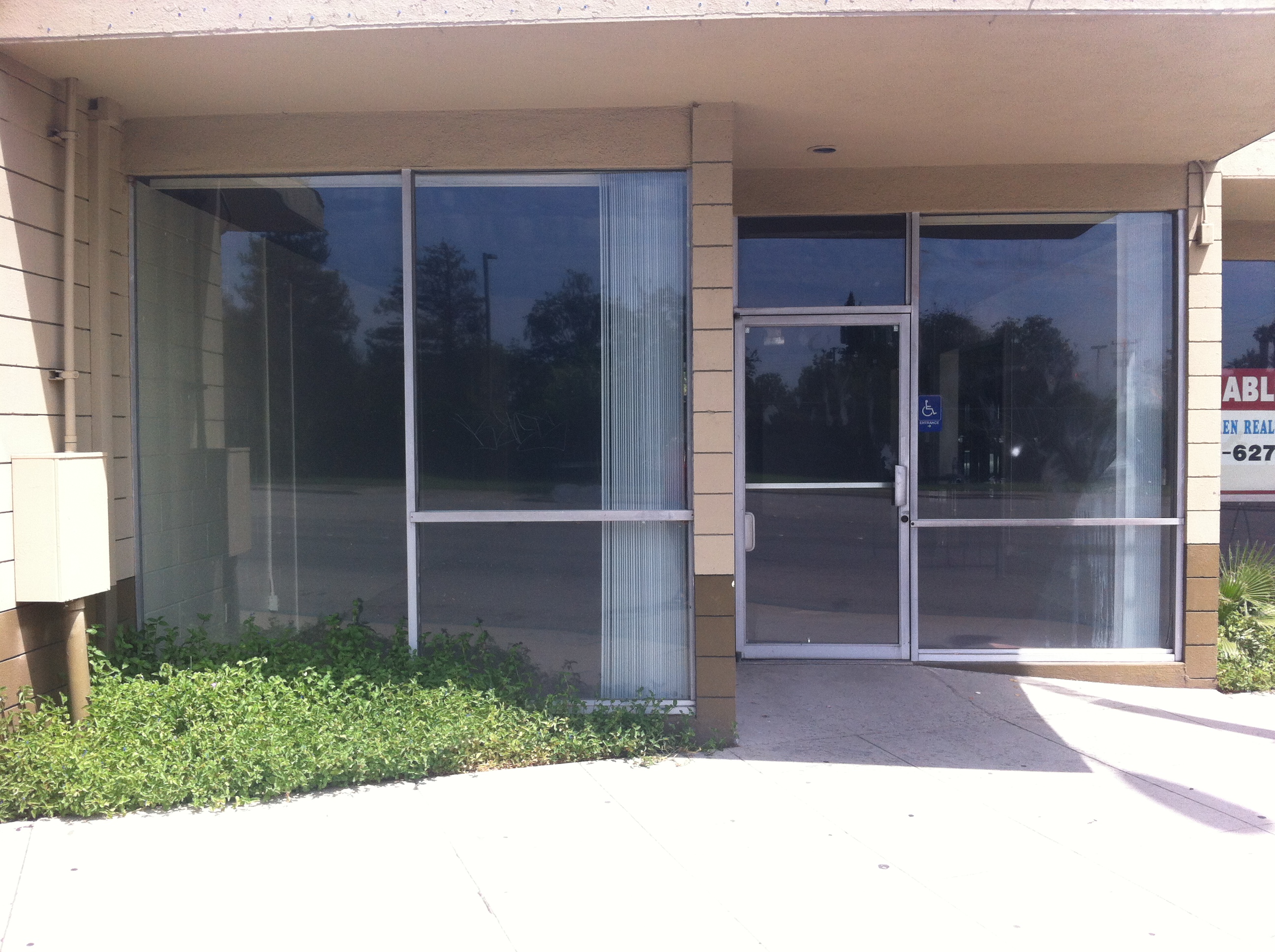 786 N. Garey Ave